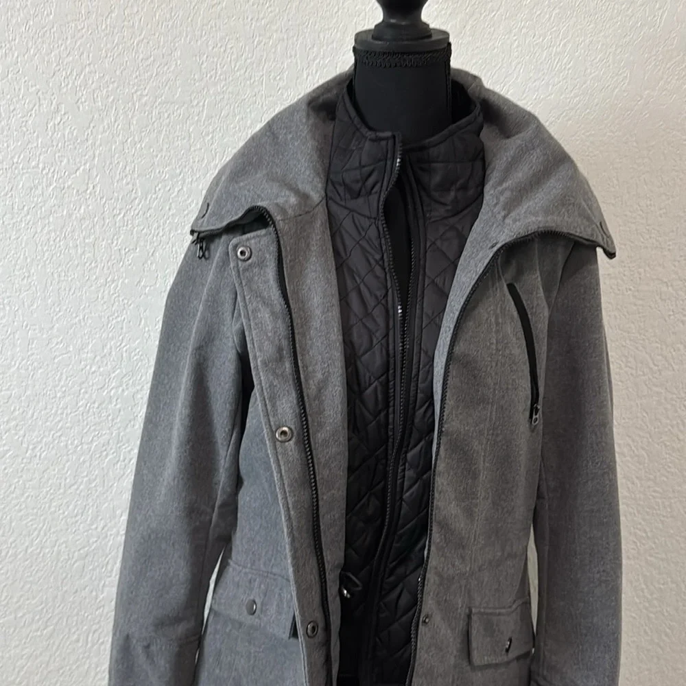 Liz Claiborne woman’s gray coat size medium - Picture 2 of 9